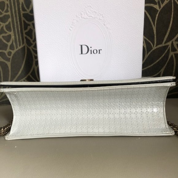 Dior Pearl Limited Edition Bag - Picture 3 of 7